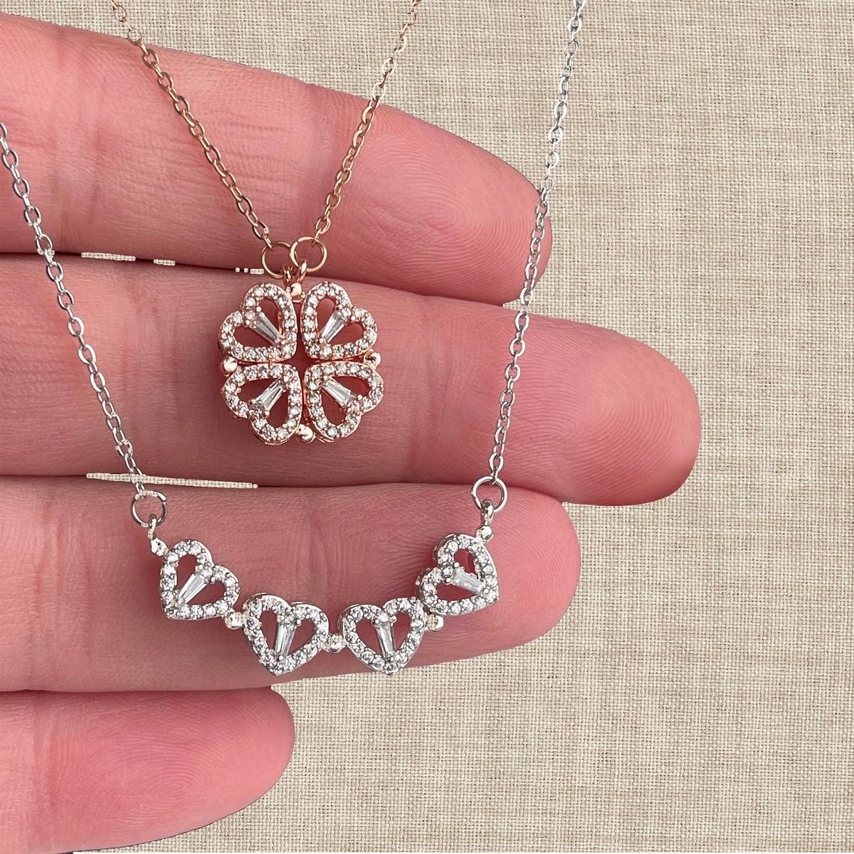 Darzeen™ Four-Leaf Clover Heart Pendant Necklace | قلادة قلب البرسيم رباعي الأوراق
