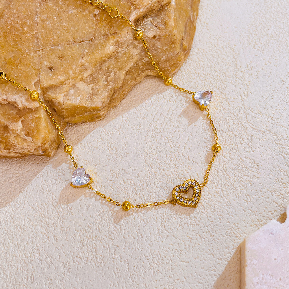 Darzeenᵀᴹ Gold Heart Bracelet – Stainless Steel, Cubic Zirconia | سوار قلب ذهبي – ستانلس ستيل مرصع