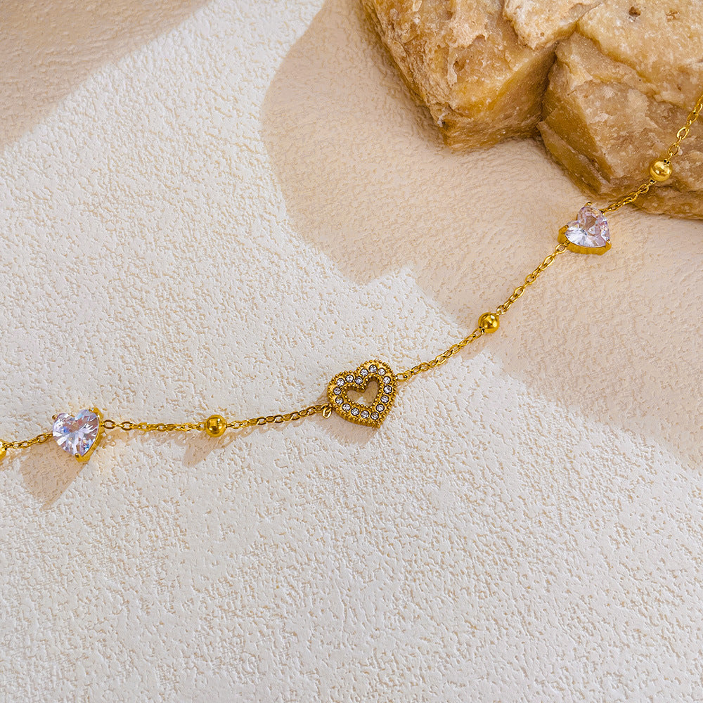 Darzeenᵀᴹ Gold Heart Bracelet – Stainless Steel, Cubic Zirconia | سوار قلب ذهبي – ستانلس ستيل مرصع