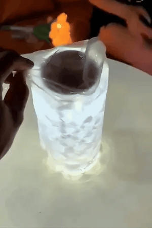 مصباح الطاولة الكريستالي بتقنية LED من Darzeen™