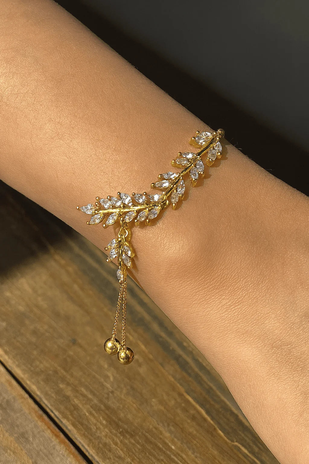 Darzeen™ Adjustable Cubic Zirconia Bracelet | سوار زركون قابل للتعديل