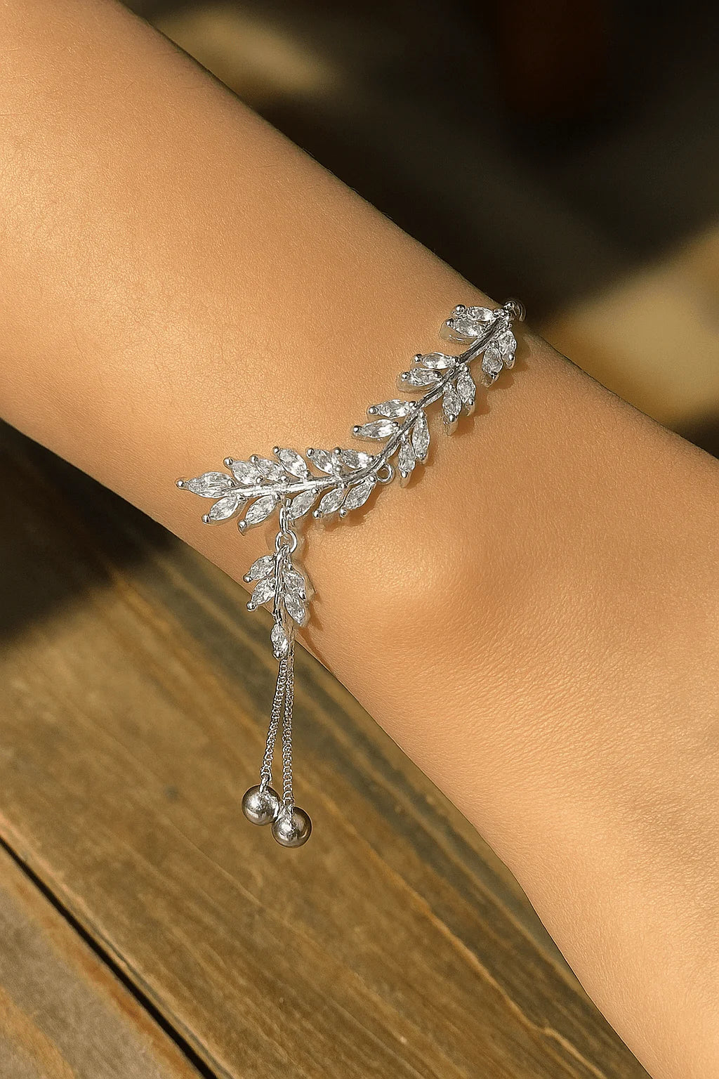 Darzeen™ Adjustable Cubic Zirconia Bracelet | سوار زركون قابل للتعديل